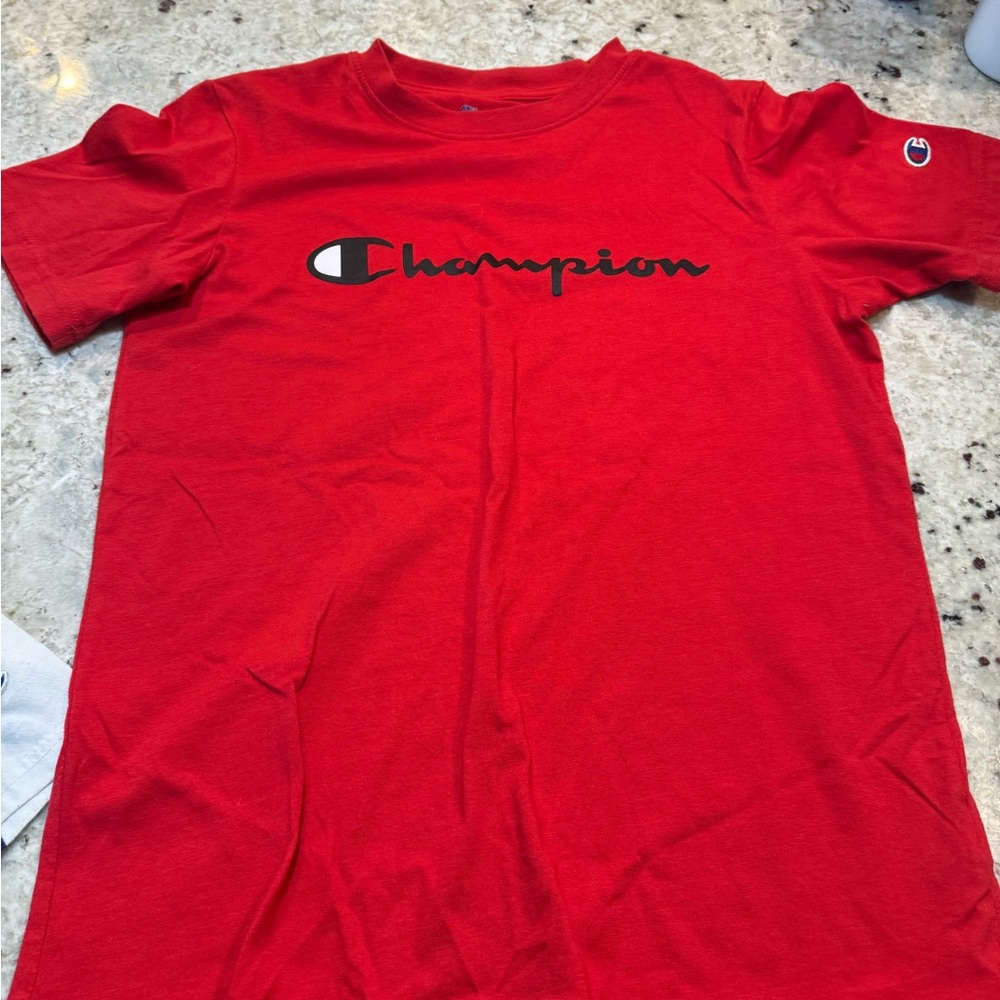 Youth XL
Champion t shirt 
Good condition like new